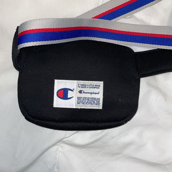CHAMPION FANNY PACK - Picture 4 of 5